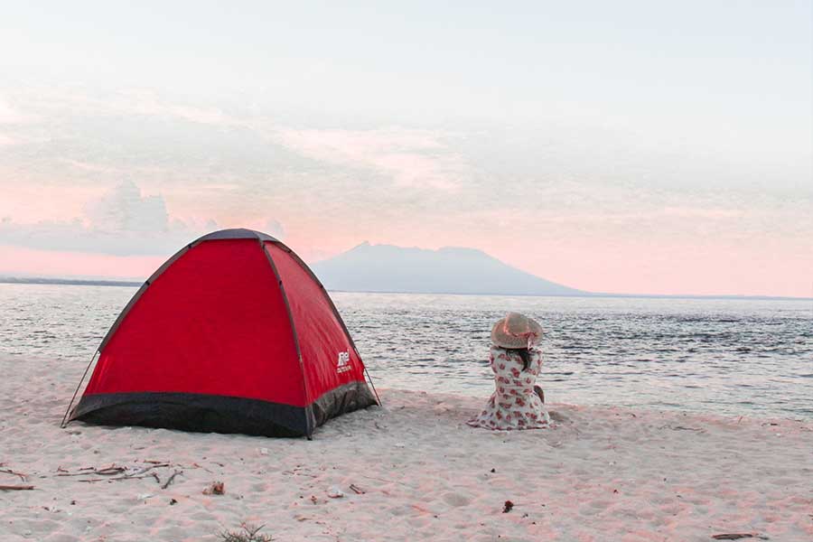 Essentials for beach camping in Florida